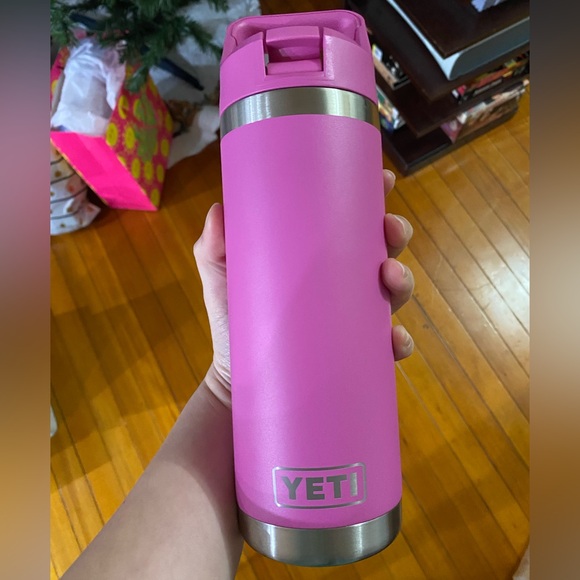New without tags Pink Yeti Waterbottle - Picture 1 of 3